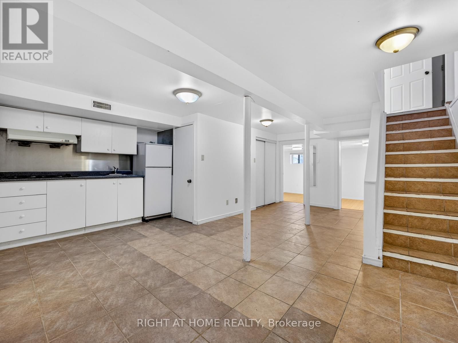 54 Lady Churchill Court, Toronto, Ontario  M1V 2J6 - Photo 20 - E12975106