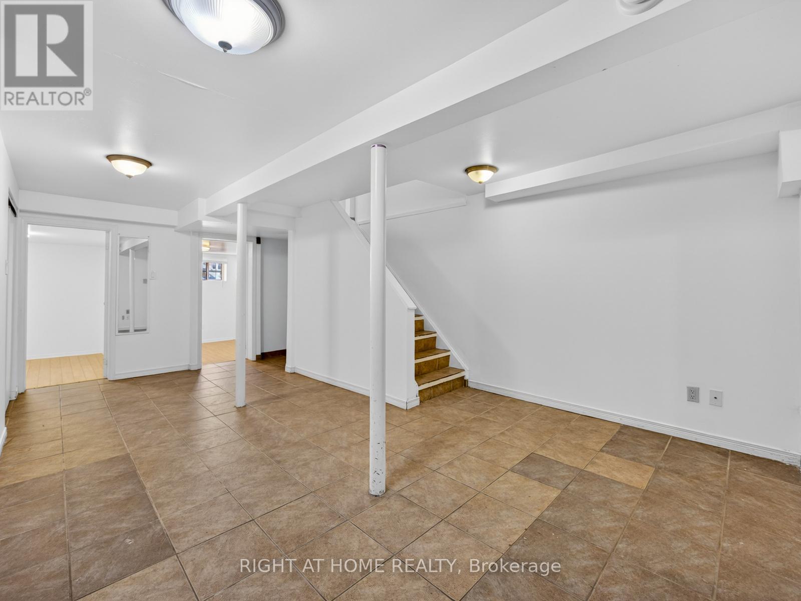 54 Lady Churchill Court, Toronto, Ontario  M1V 2J6 - Photo 21 - E12975106