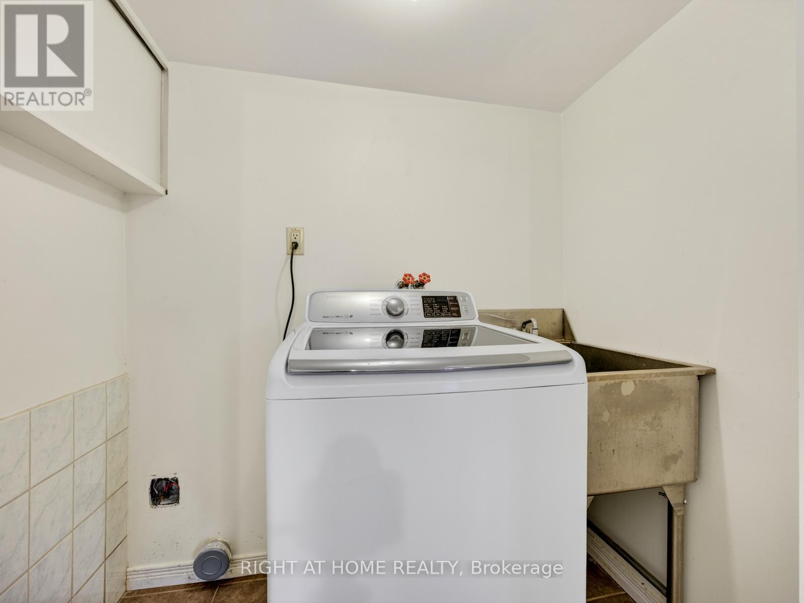 54 Lady Churchill Court, Toronto, Ontario  M1V 2J6 - Photo 25 - E12975106