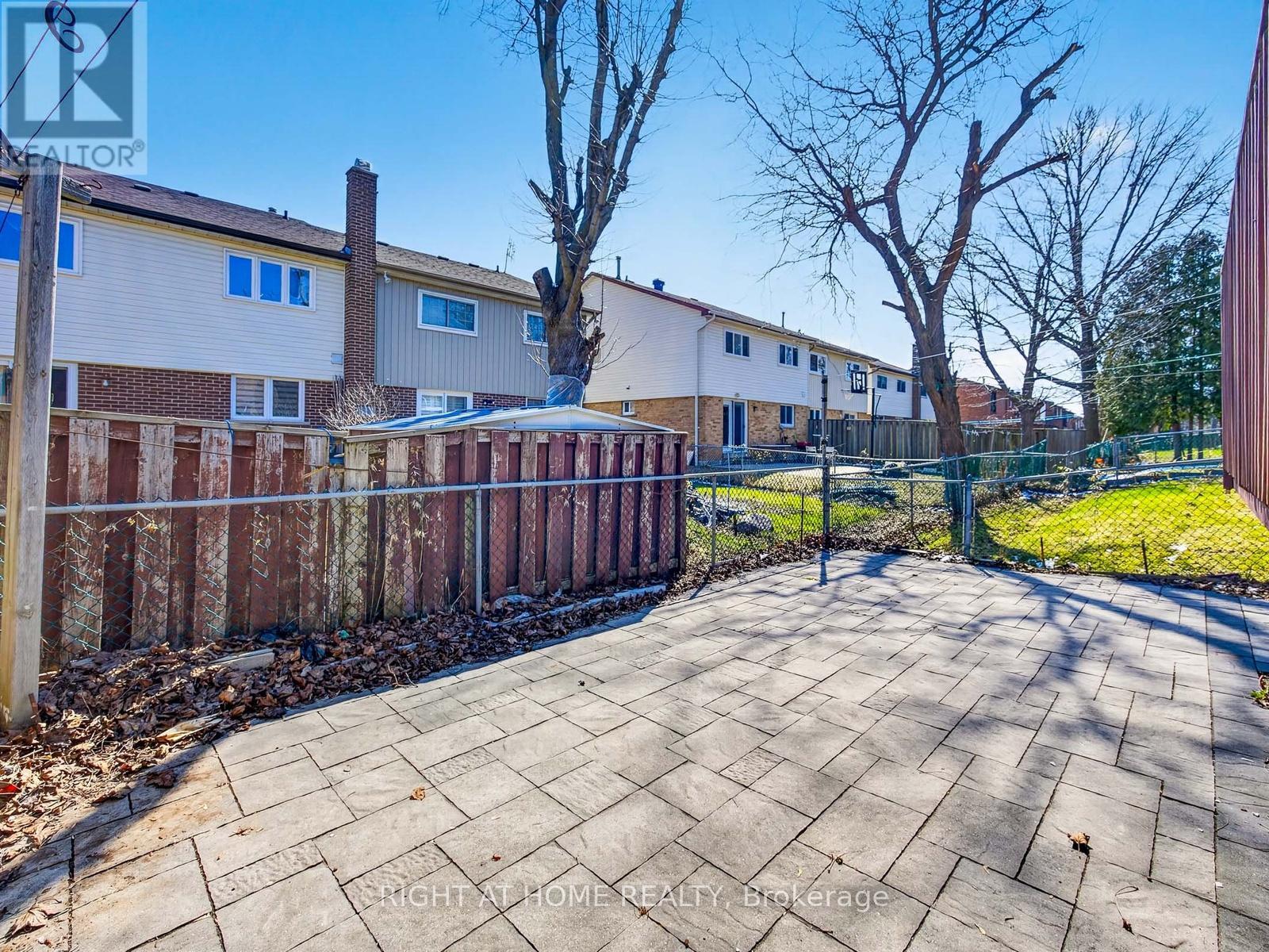 54 Lady Churchill Court, Toronto, Ontario  M1V 2J6 - Photo 29 - E12975106