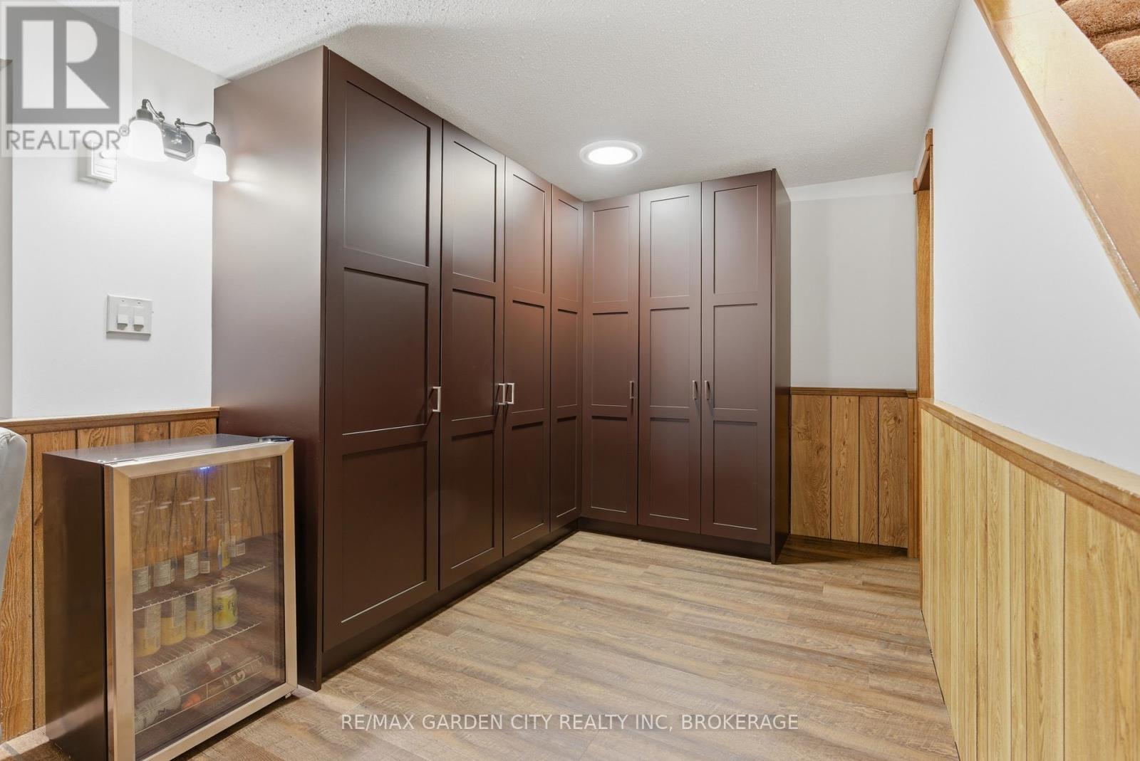 19 Tamarack Avenue, St. Catharines, Ontario  L2M 3B8 - Photo 18 - X12975094