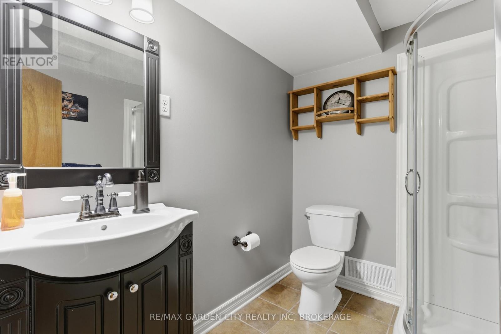 19 Tamarack Avenue, St. Catharines, Ontario  L2M 3B8 - Photo 20 - X12975094