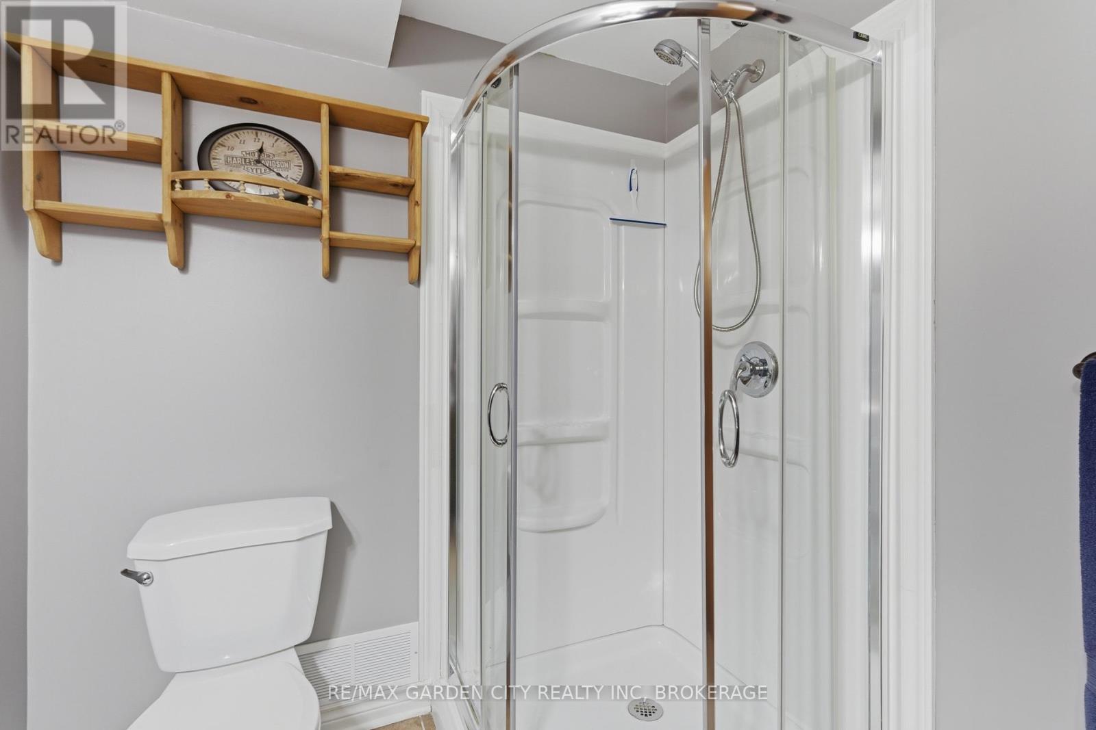 19 Tamarack Avenue, St. Catharines, Ontario  L2M 3B8 - Photo 21 - X12975094