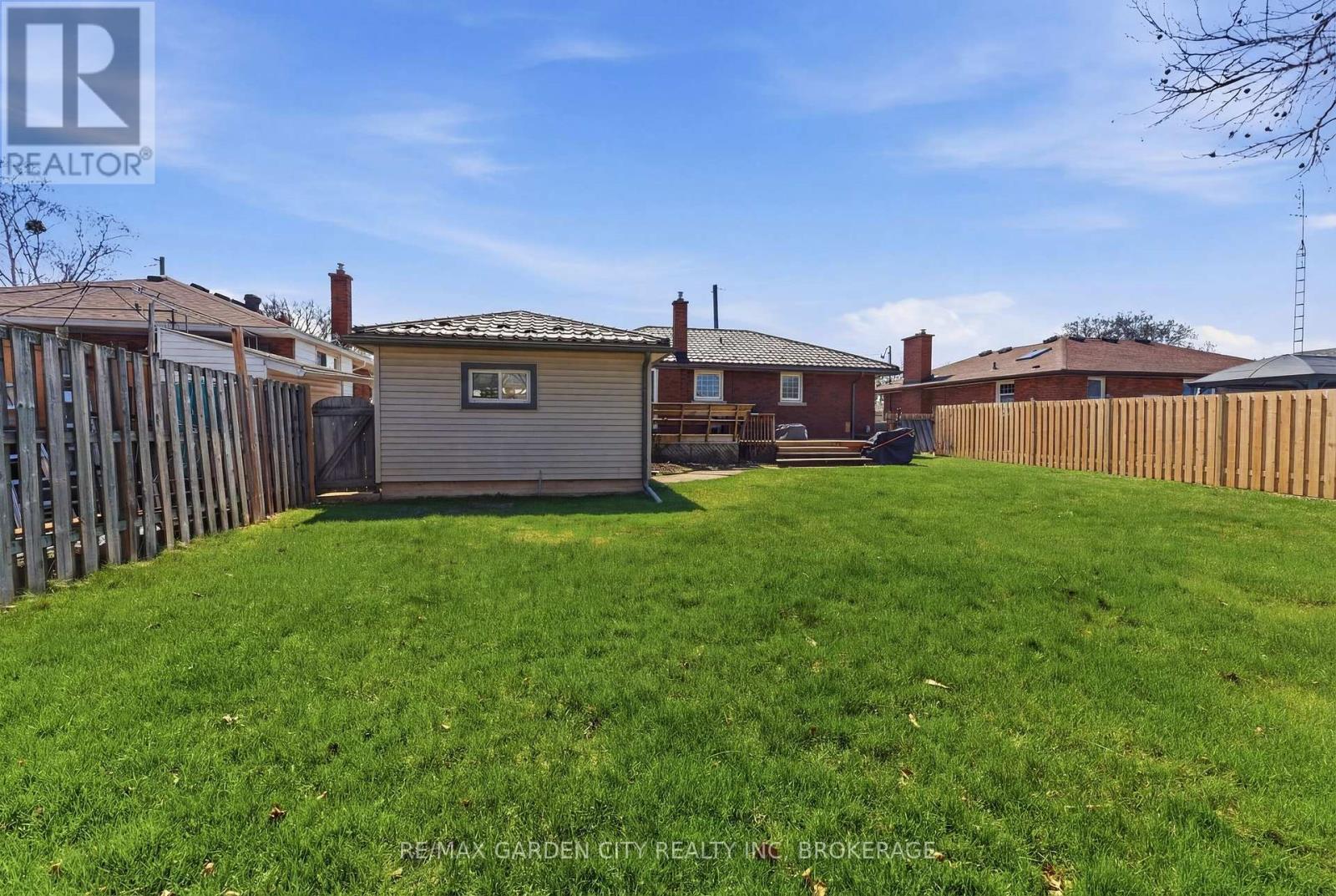 19 Tamarack Avenue, St. Catharines, Ontario  L2M 3B8 - Photo 28 - X12975094