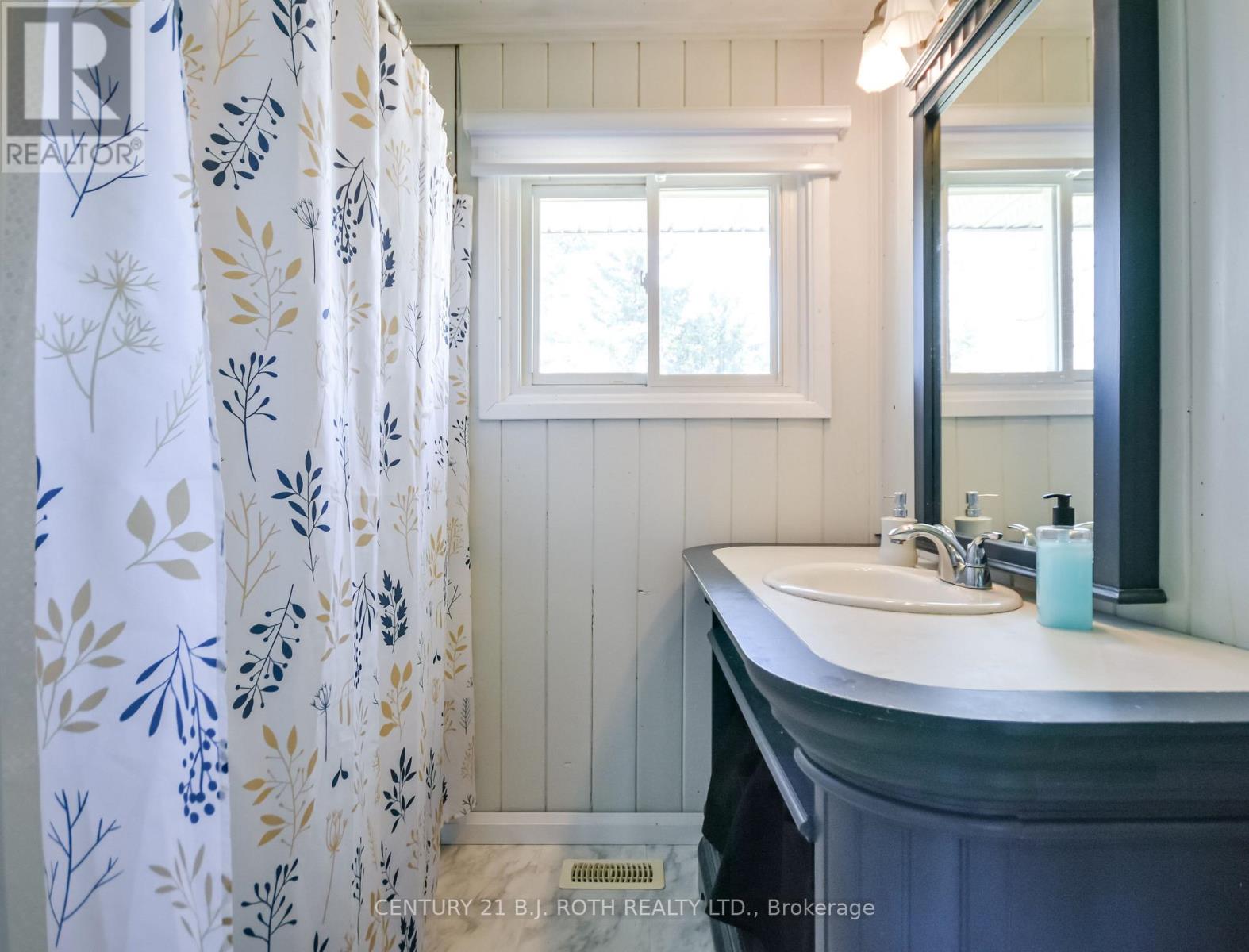 3039 Poplar Road, Innisfil, Ontario  L9S 2J9 - Photo 13 - N12974978