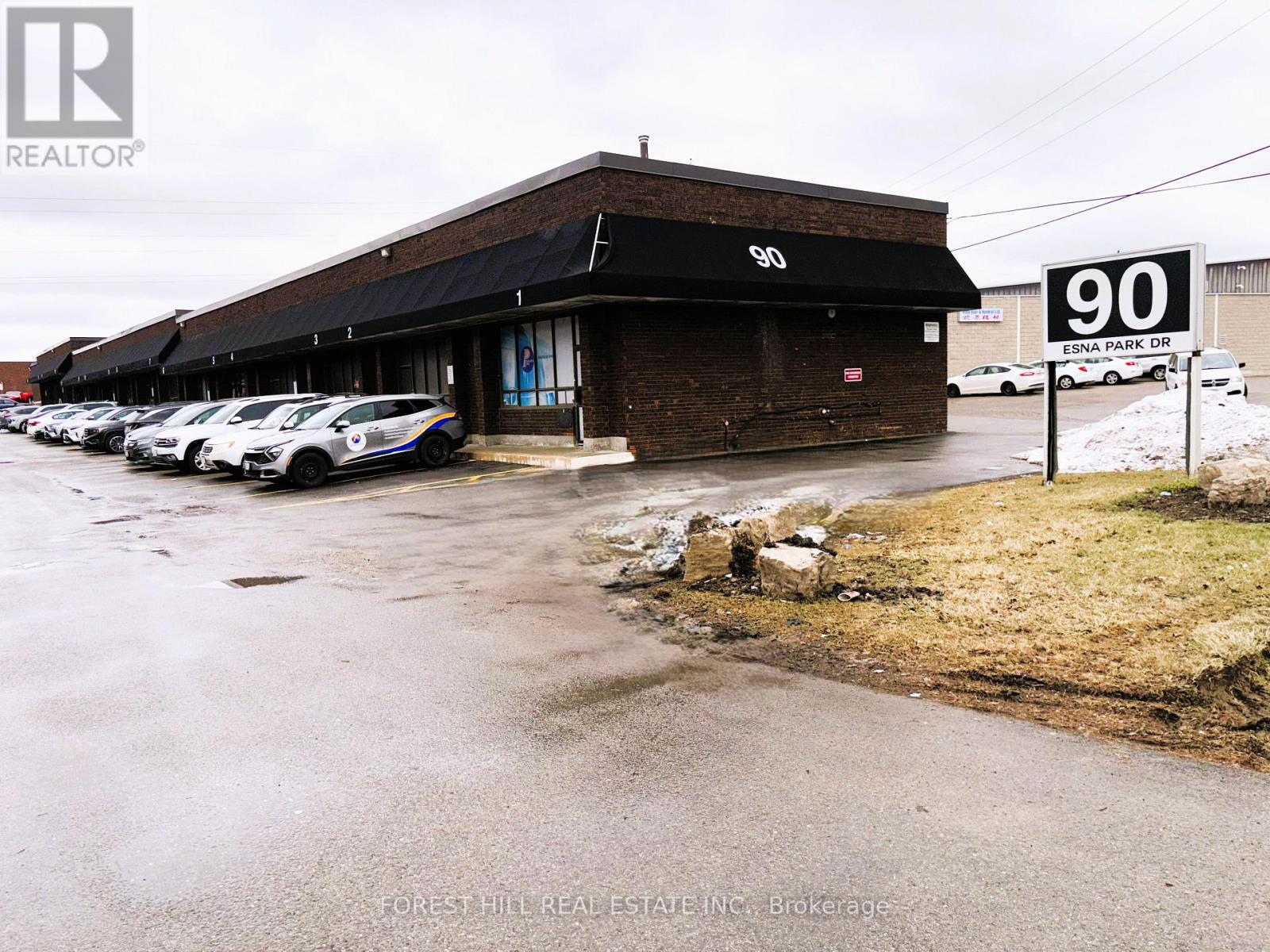 7 - 90 Esna Park Drive, Markham, Ontario  L3R 2R7 - Photo 4 - N12974996