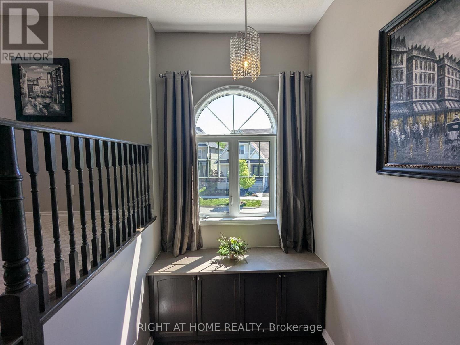 28 Timberbank Square, Georgina, Ontario  L0E 1R0 - Photo 15 - N12975004