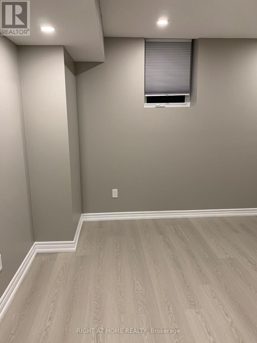 28 Timberbank Square, Georgina, Ontario  L0E 1R0 - Photo 30 - N12975004