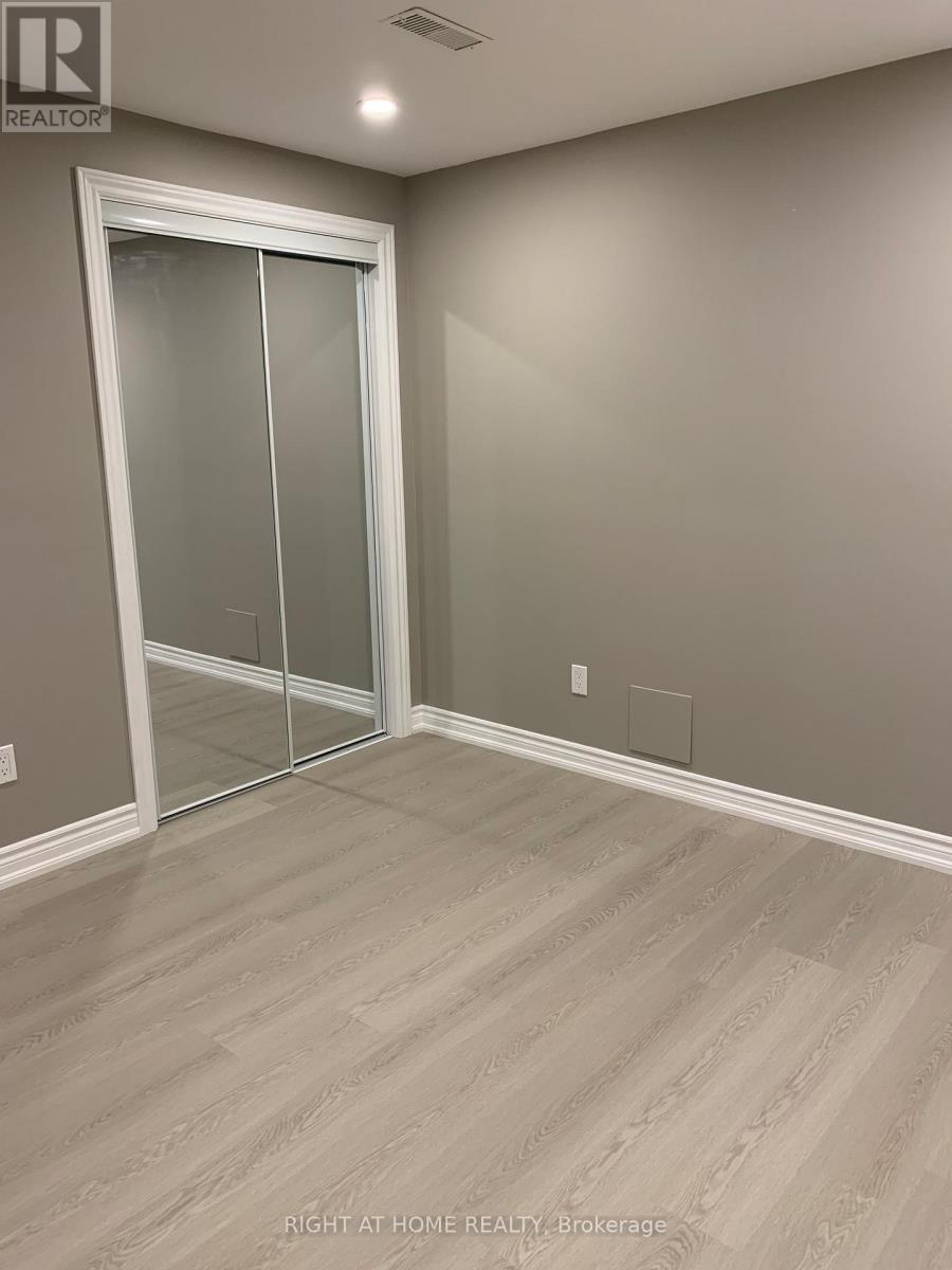 28 Timberbank Square, Georgina, Ontario  L0E 1R0 - Photo 31 - N12975004