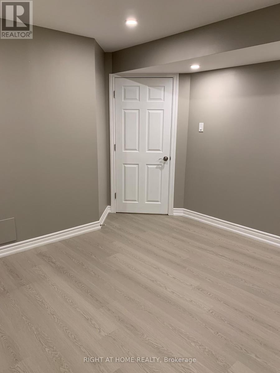 28 Timberbank Square, Georgina, Ontario  L0E 1R0 - Photo 32 - N12975004