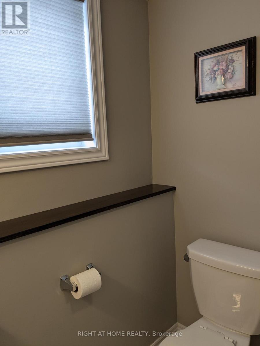 28 Timberbank Square, Georgina, Ontario  L0E 1R0 - Photo 34 - N12975004