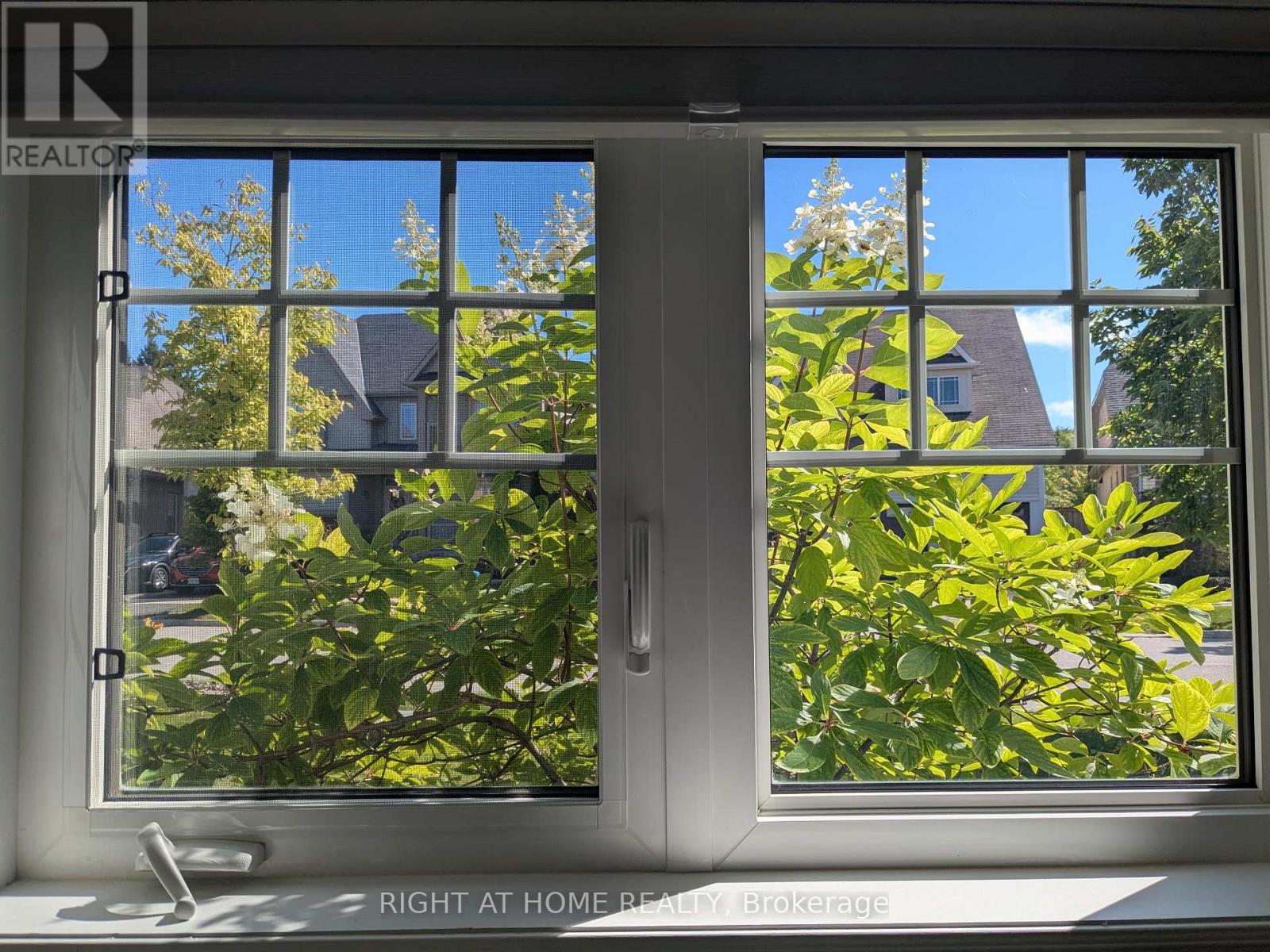 28 Timberbank Square, Georgina, Ontario  L0E 1R0 - Photo 35 - N12975004