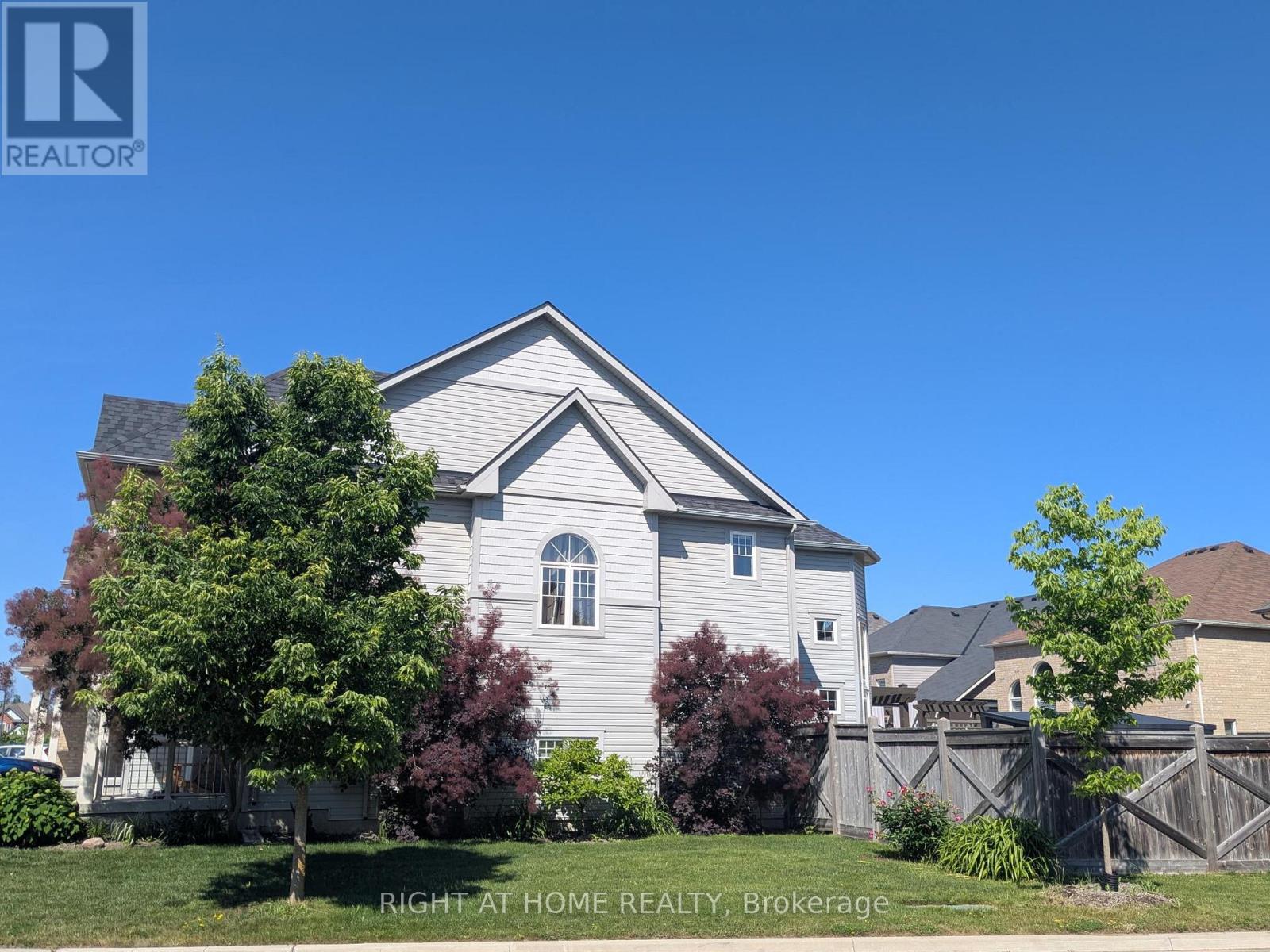 28 Timberbank Square, Georgina, Ontario  L0E 1R0 - Photo 36 - N12975004