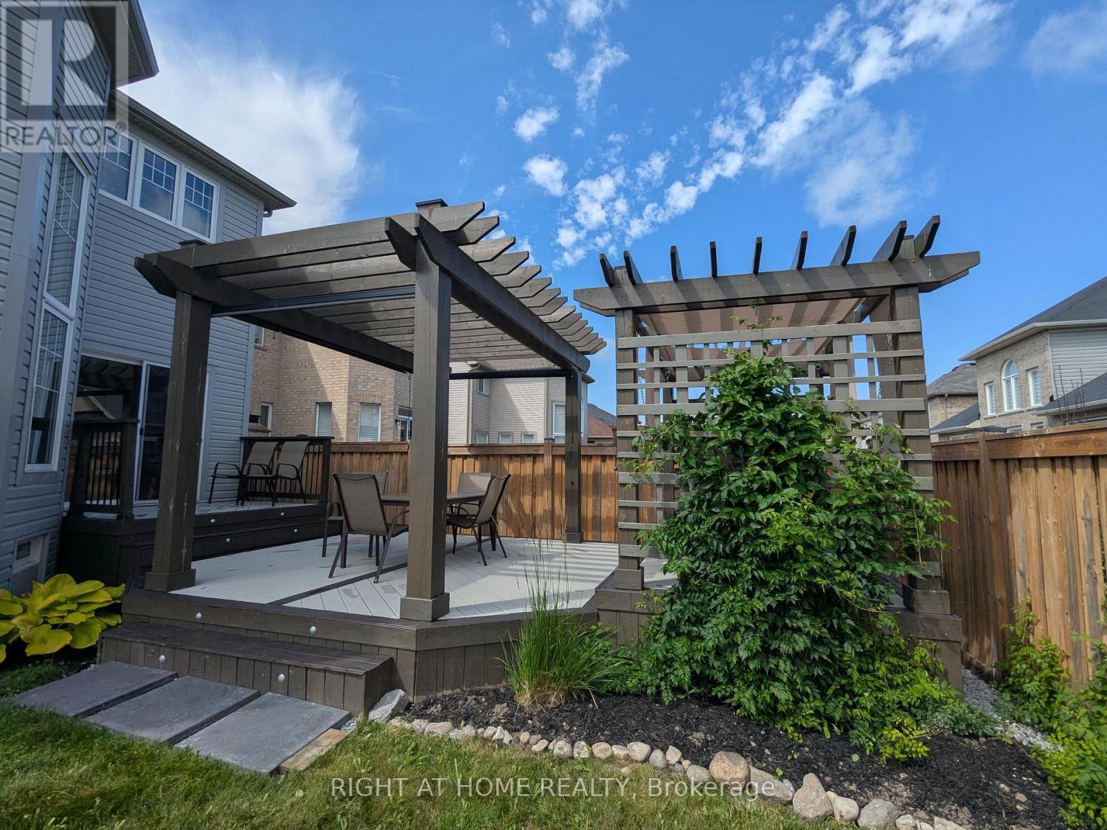 28 Timberbank Square, Georgina, Ontario  L0E 1R0 - Photo 40 - N12975004