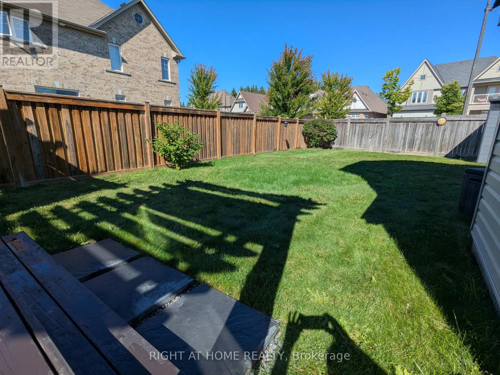 28 Timberbank Square, Georgina, Ontario  L0E 1R0 - Photo 42 - N12975004