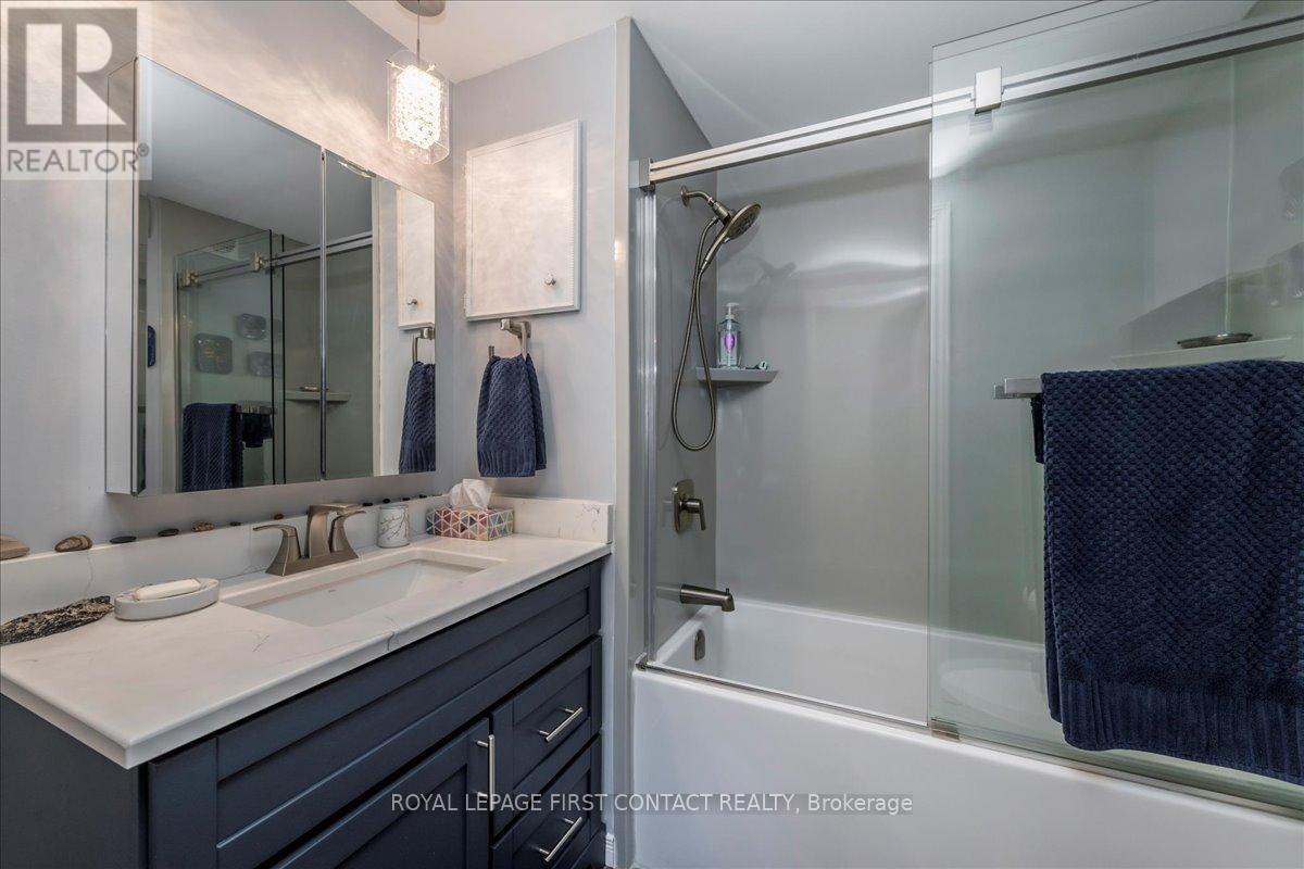 23 Mimosa Crescent, Innisfil, Ontario  L9S 1P9 - Photo 13 - N12975068