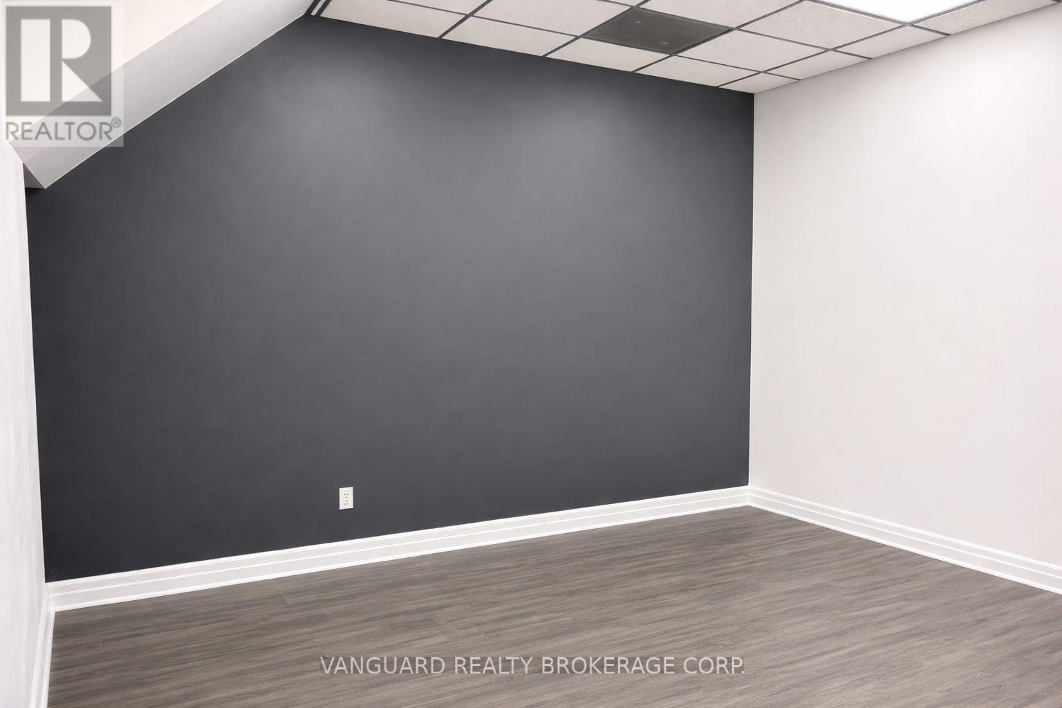 11 - 357 Edgeley Boulevard, Vaughan, Ontario  L4K 3Y2 - Photo 5 - N12975134