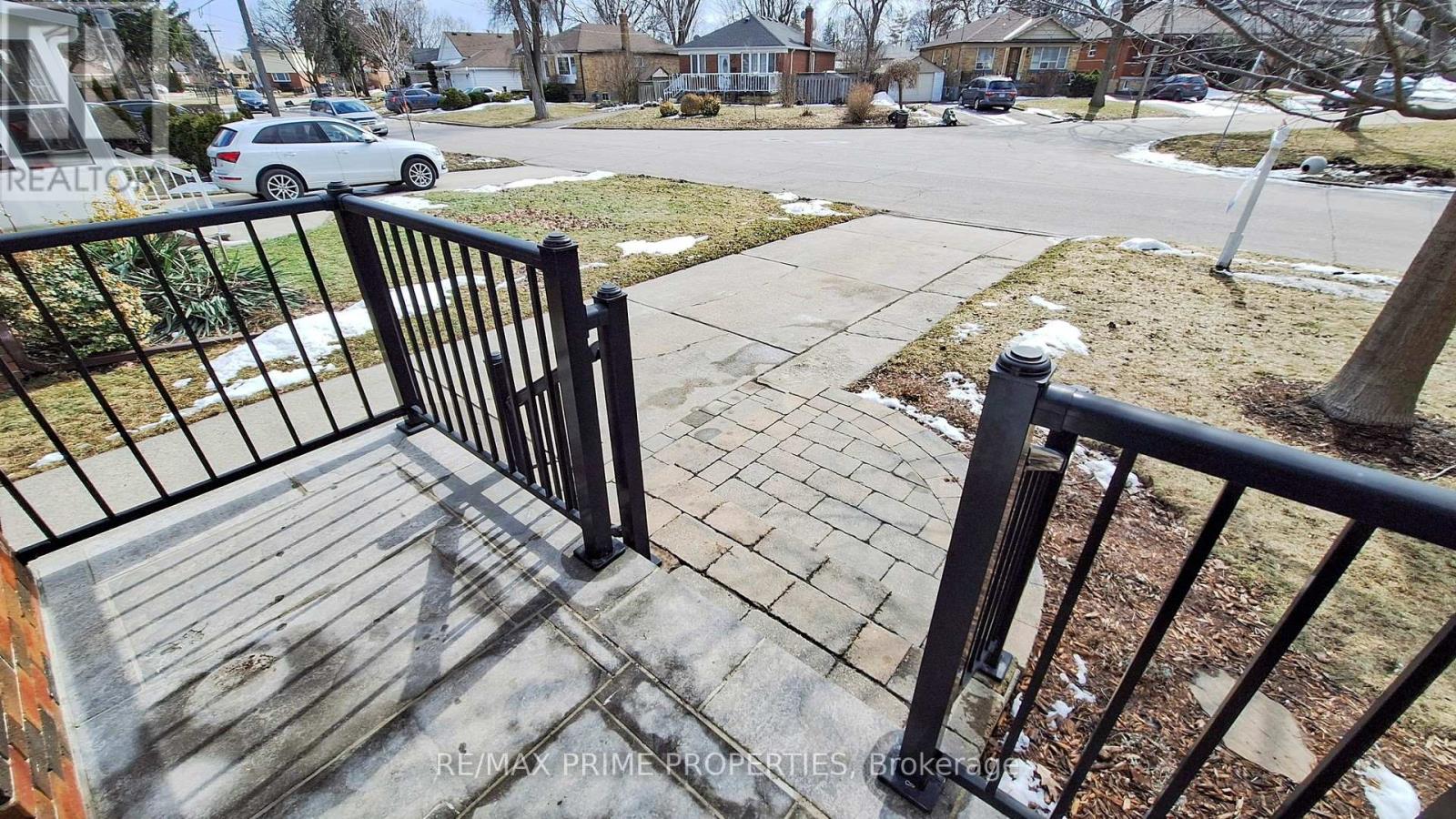 17 TARDREE PLACE, Toronto, Ontario