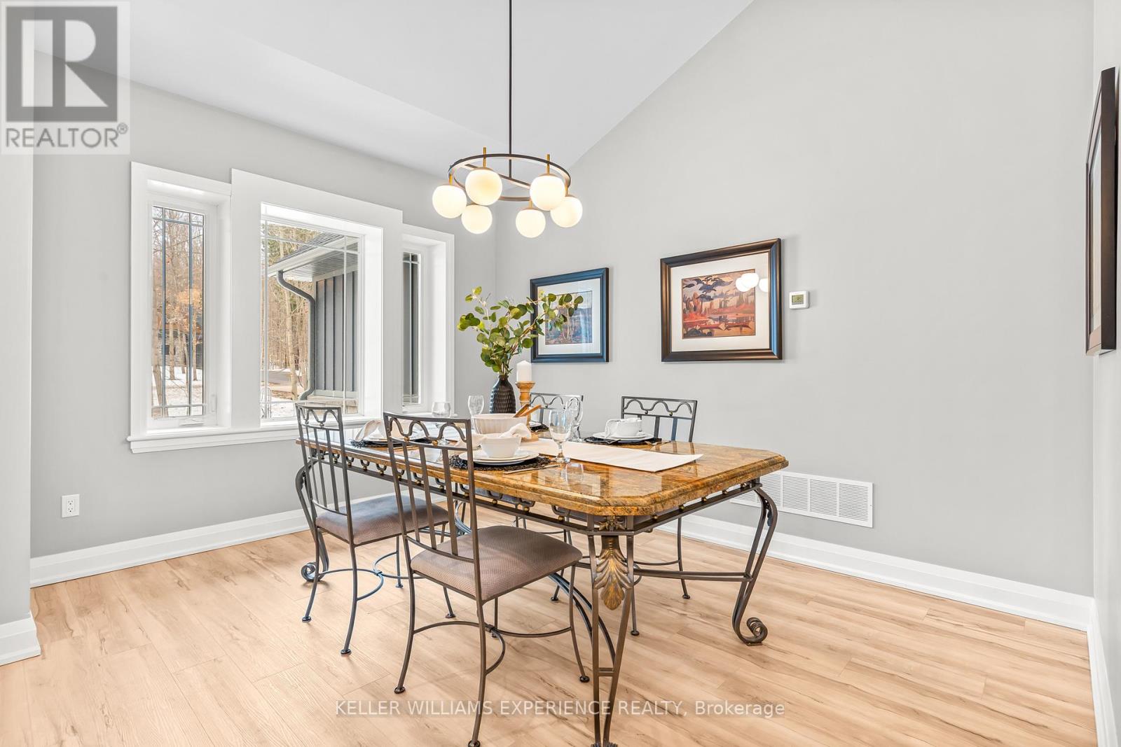 34 Windermere Circle, Tay, Ontario  L4R 0C3 - Photo 12 - S12974988