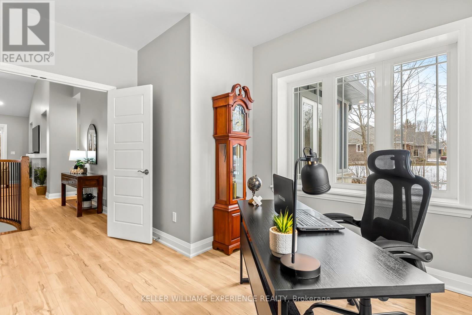 34 Windermere Circle, Tay, Ontario  L4R 0C3 - Photo 18 - S12974988