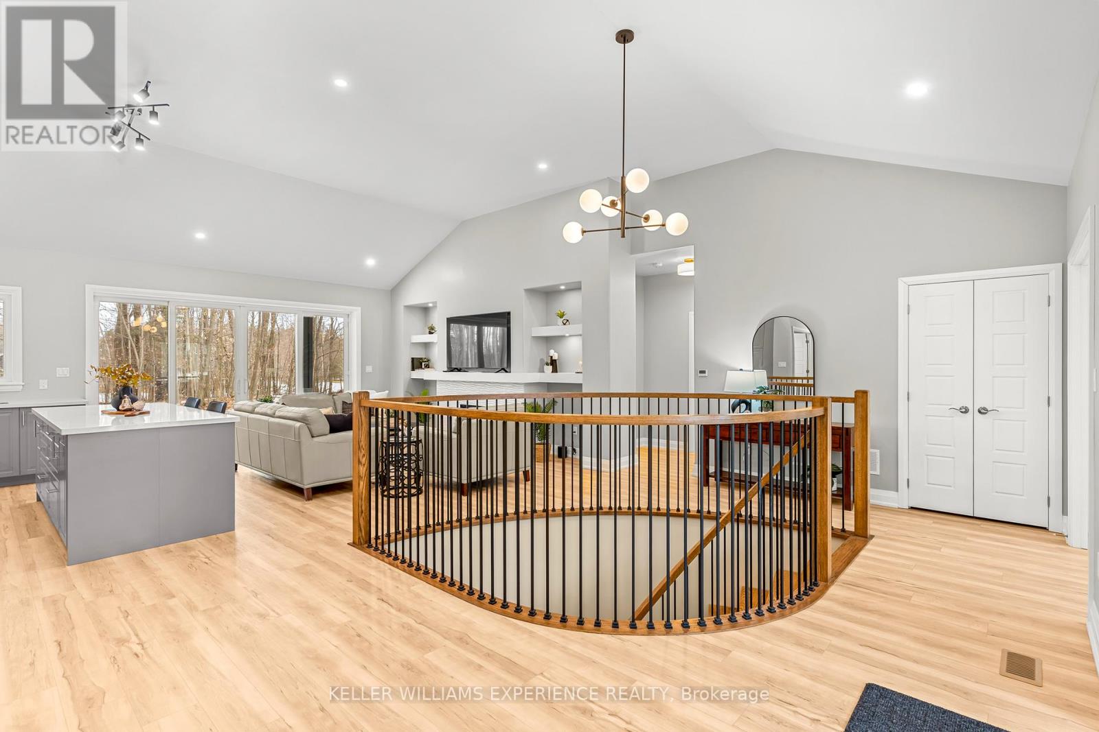 34 Windermere Circle, Tay, Ontario  L4R 0C3 - Photo 6 - S12974988