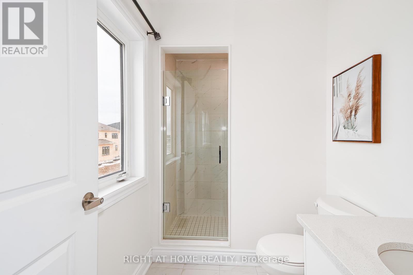 9 Mission Street, Wasaga Beach, Ontario  L9Z 0L8 - Photo 17 - S12975080