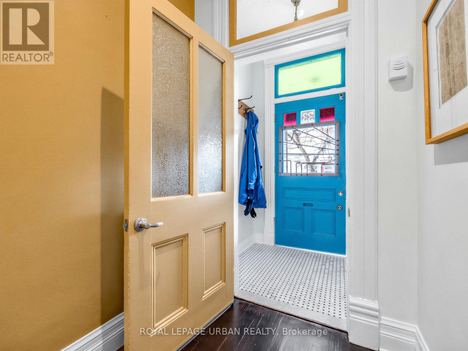 33 Euclid Avenue, Toronto, Ontario  M6J 2J7 - Photo 3 - C12962754