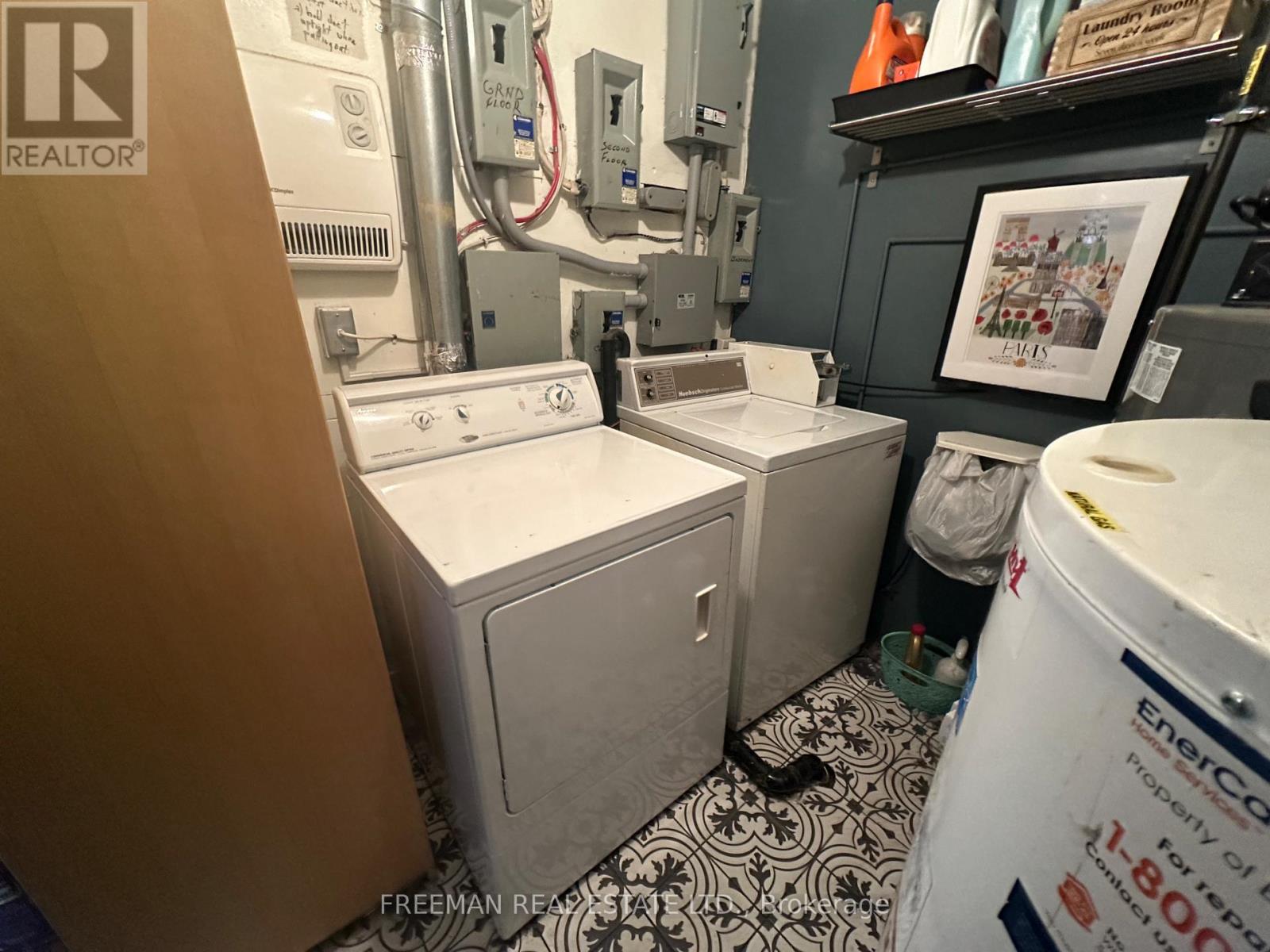 3 - 234 Indian Grove, Toronto, Ontario  M6P 2H4 - Photo 14 - W12910952