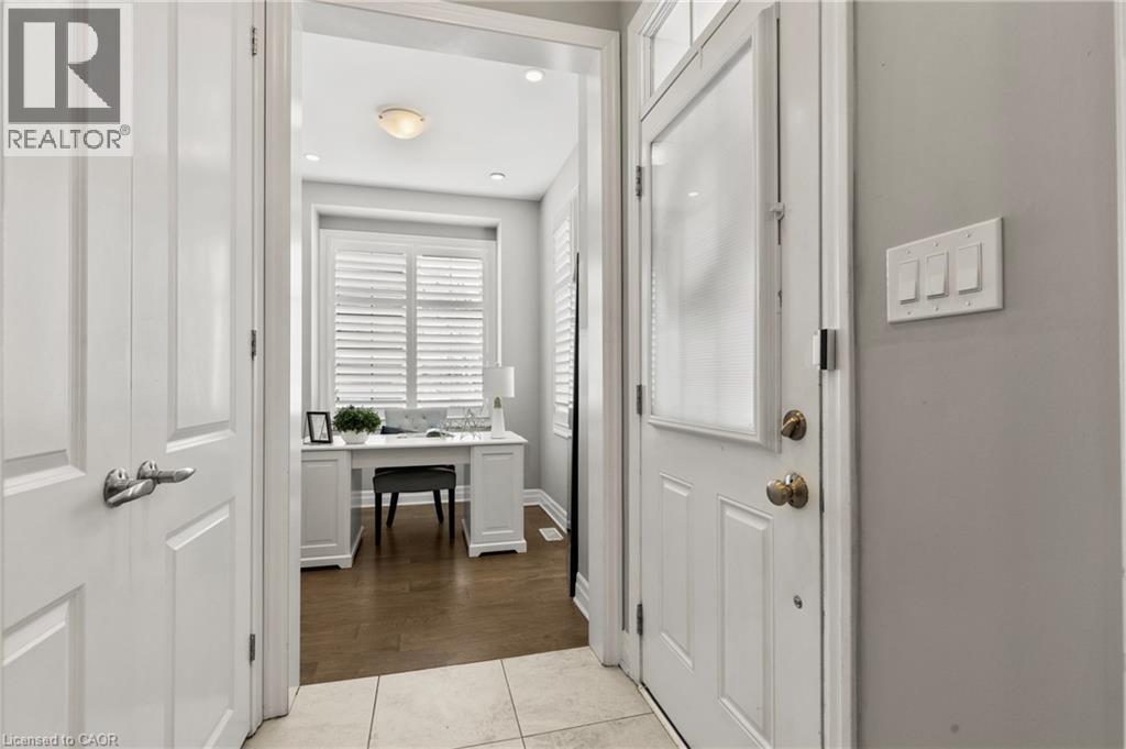 136 Hatt Court, Milton, Ontario  L9E 1G7 - Photo 9 - 40808087