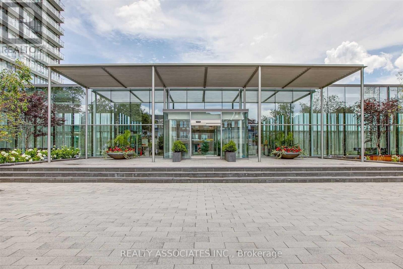 813 - 105 The Queensway Way, Toronto, Ontario  M6S 5B5 - Photo 8 - W12974990