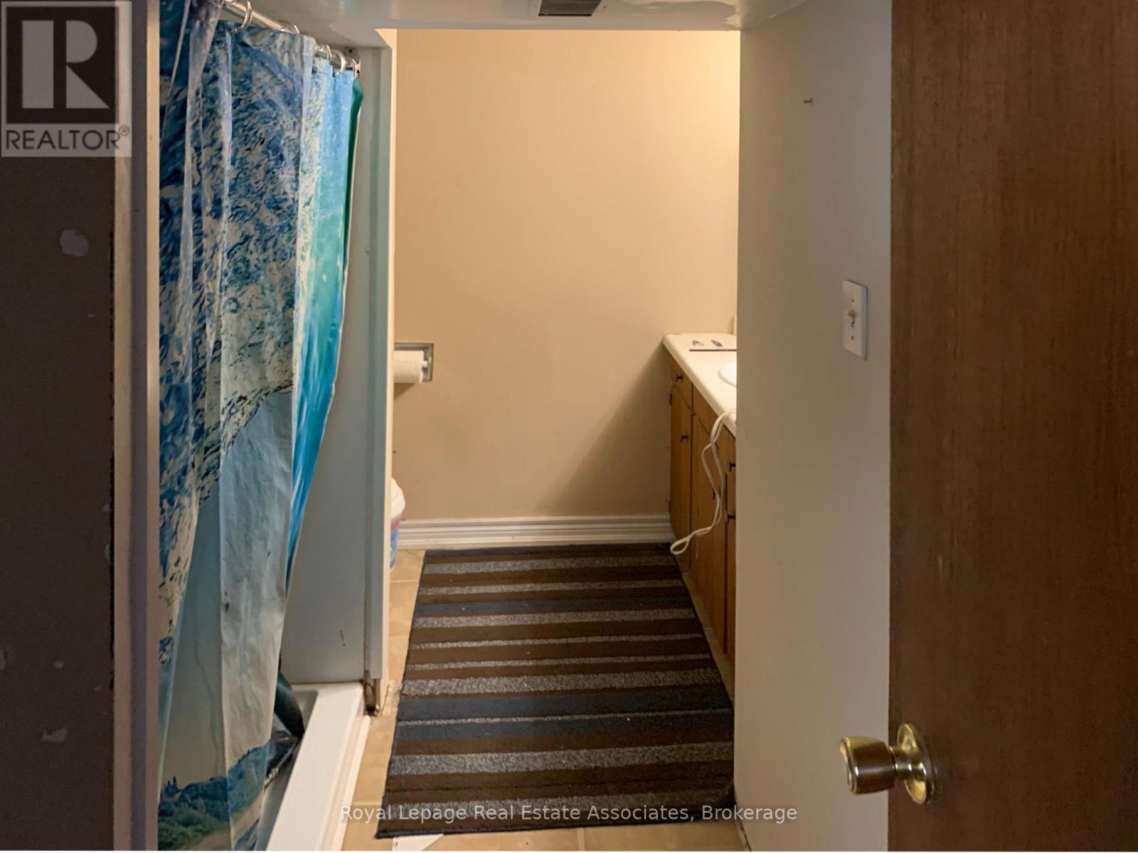 3498 Ashcroft Crescent, Mississauga, Ontario  L5C 2E7 - Photo 16 - W12975024