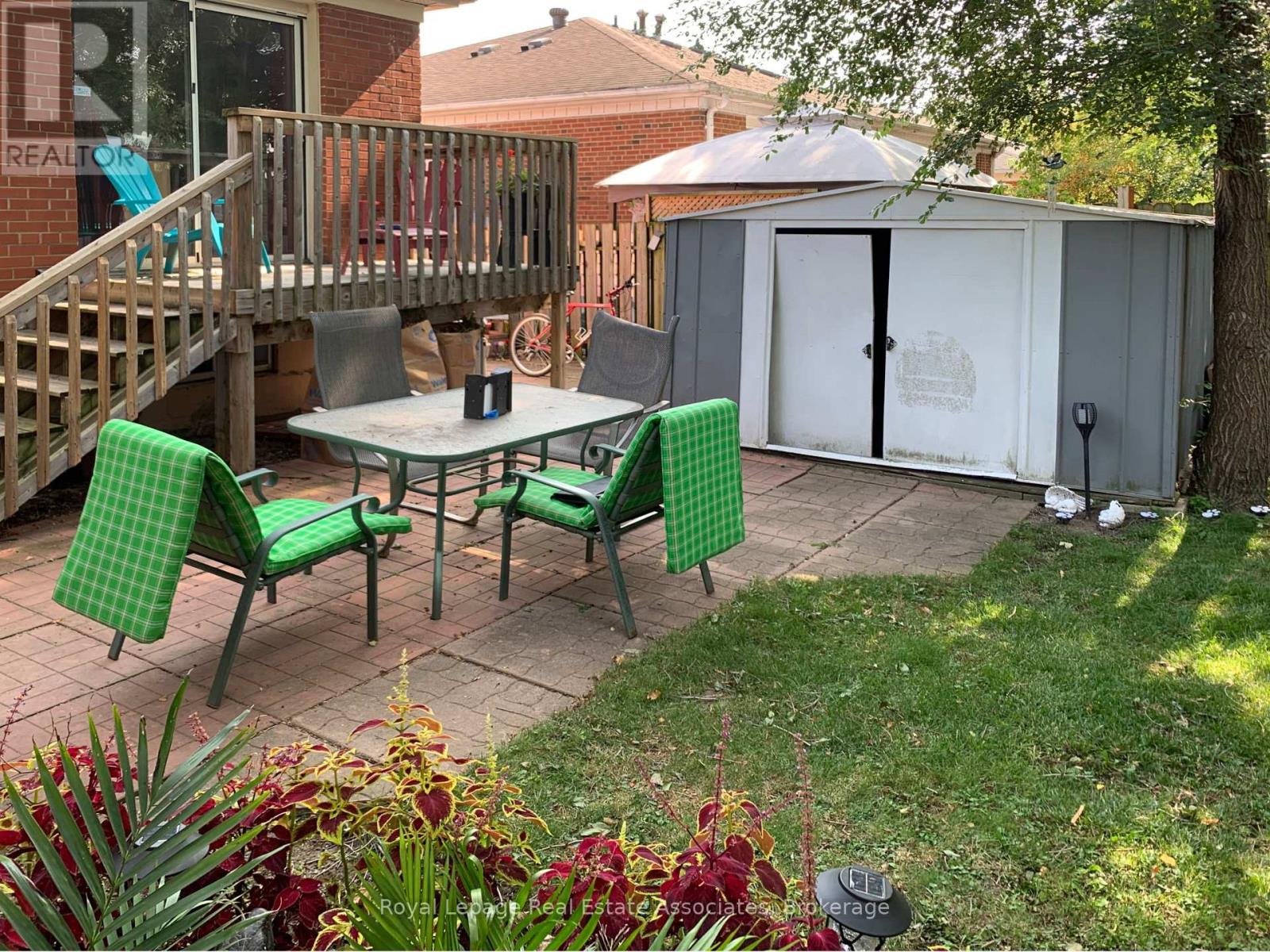 3498 Ashcroft Crescent, Mississauga, Ontario  L5C 2E7 - Photo 17 - W12975024