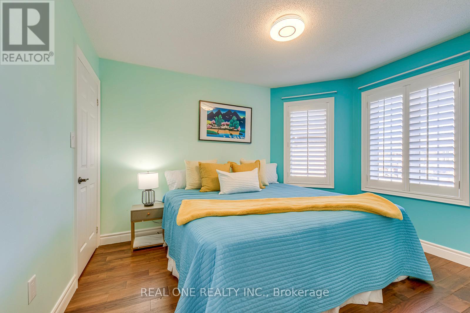 2112 Redstone Crescent, Oakville, Ontario  L6M 5B2 - Photo 30 - W12975076