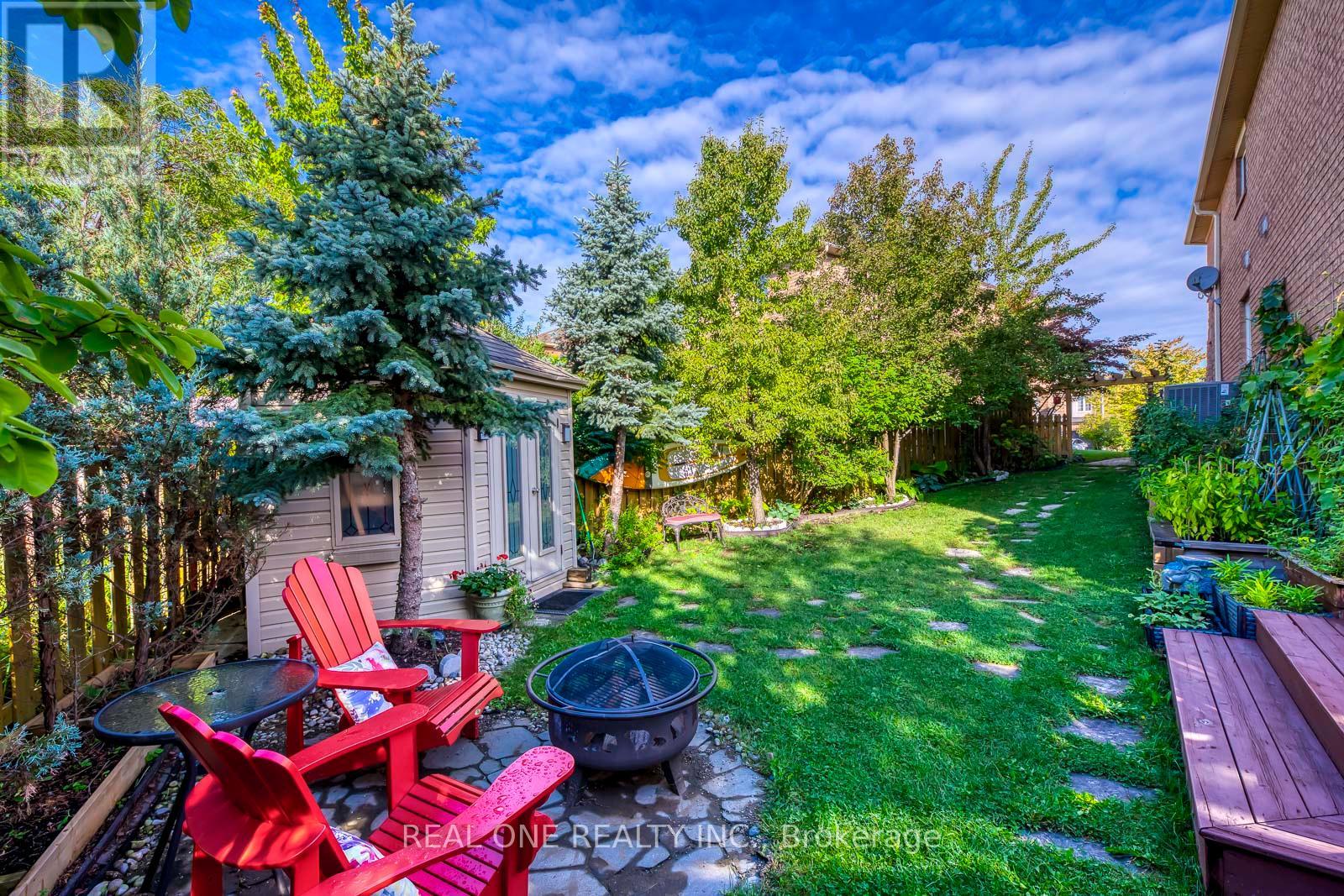 2112 Redstone Crescent, Oakville, Ontario  L6M 5B2 - Photo 46 - W12975076