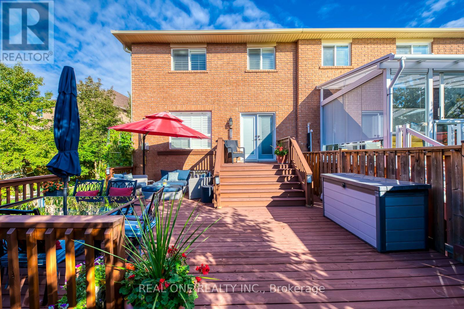 2112 Redstone Crescent, Oakville, Ontario  L6M 5B2 - Photo 50 - W12975076