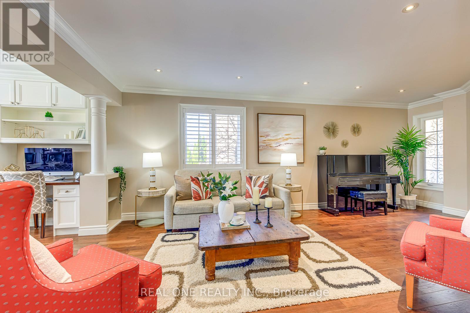 2112 Redstone Crescent, Oakville, Ontario  L6M 5B2 - Photo 8 - W12975076