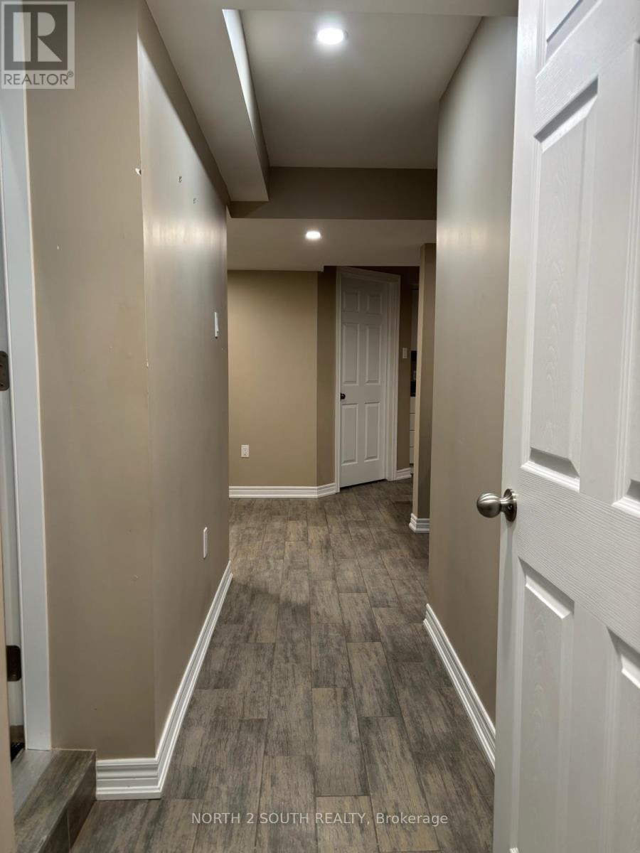 Bsmt - 23 Vanwood Crescent, Brampton, Ontario  L6P 2X3 - Photo 18 - W12975082