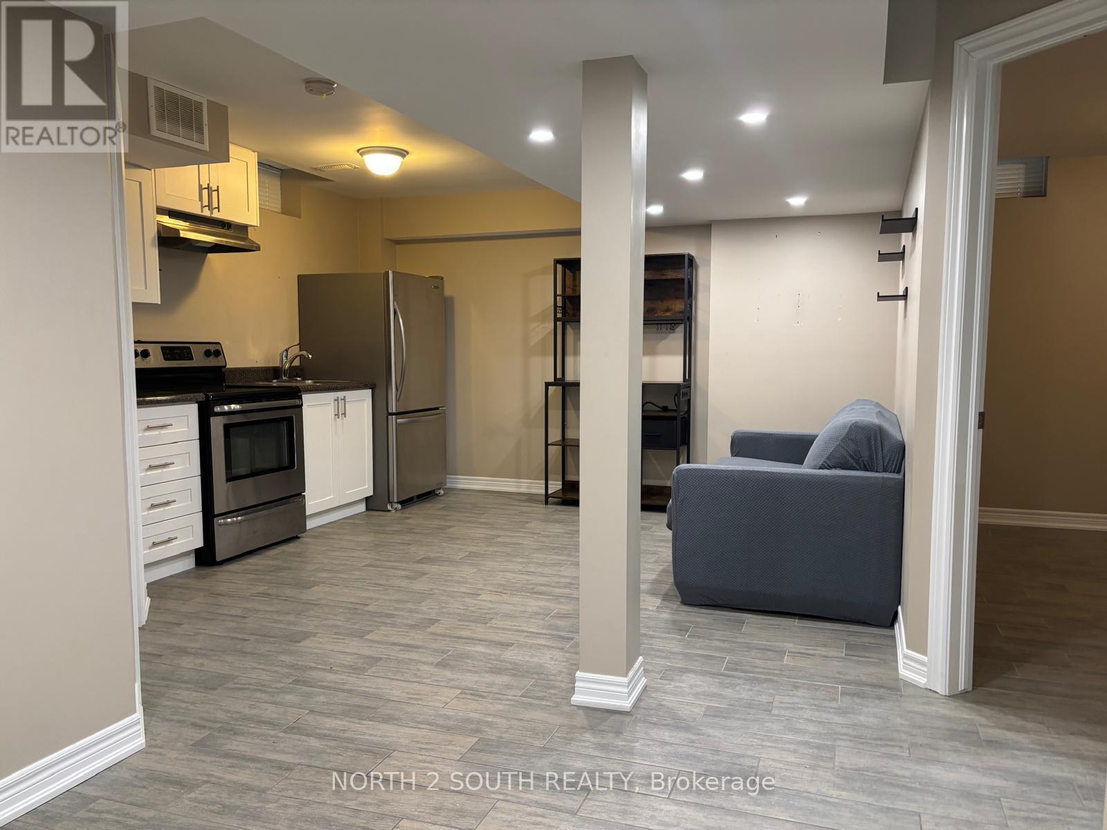 Bsmt - 23 Vanwood Crescent, Brampton, Ontario  L6P 2X3 - Photo 3 - W12975082