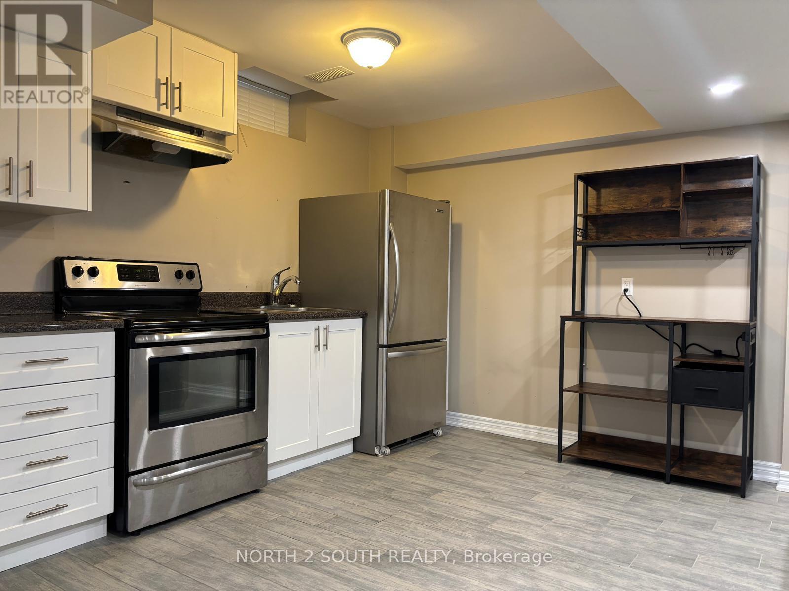 Bsmt - 23 Vanwood Crescent, Brampton, Ontario  L6P 2X3 - Photo 4 - W12975082