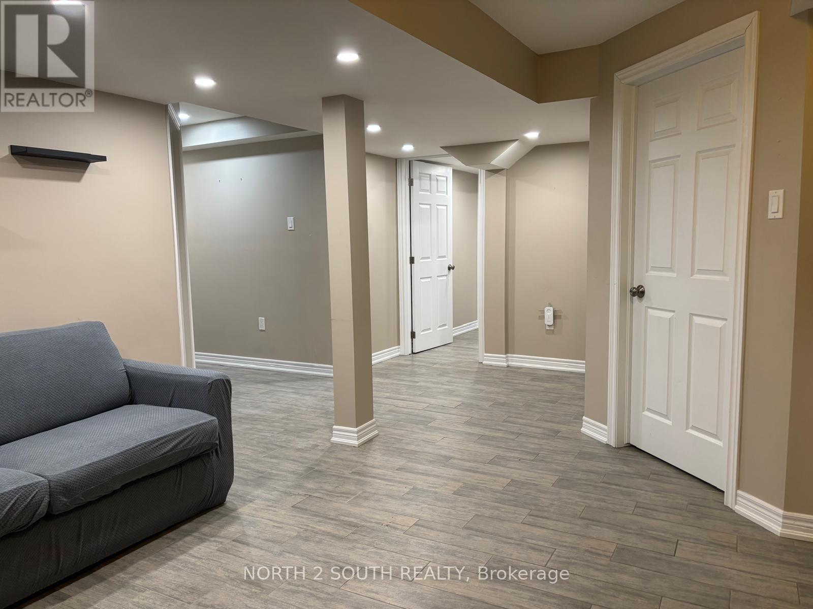 Bsmt - 23 Vanwood Crescent, Brampton, Ontario  L6P 2X3 - Photo 7 - W12975082