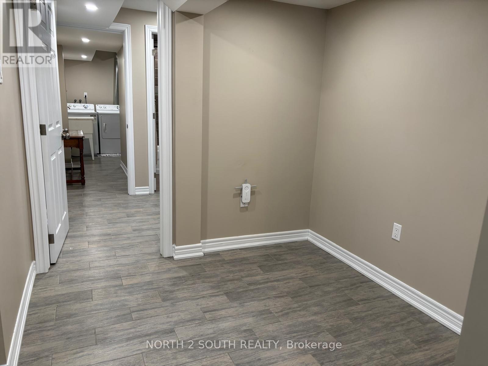 Bsmt - 23 Vanwood Crescent, Brampton, Ontario  L6P 2X3 - Photo 9 - W12975082