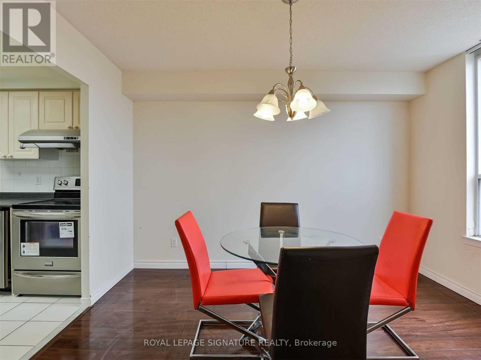 1107 - 135 Hillcrest Avenue, Mississauga, Ontario  L5B 4B1 - Photo 17 - W12975136