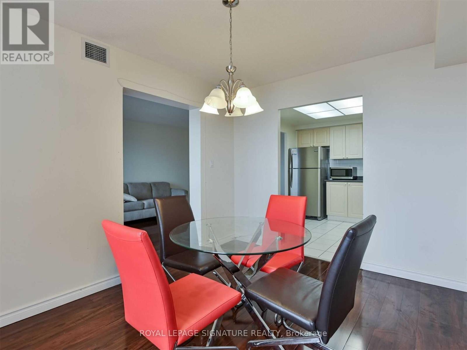 1107 - 135 Hillcrest Avenue, Mississauga, Ontario  L5B 4B1 - Photo 20 - W12975136