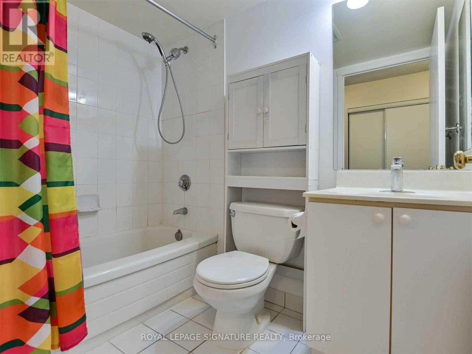 1107 - 135 Hillcrest Avenue, Mississauga, Ontario  L5B 4B1 - Photo 34 - W12975136