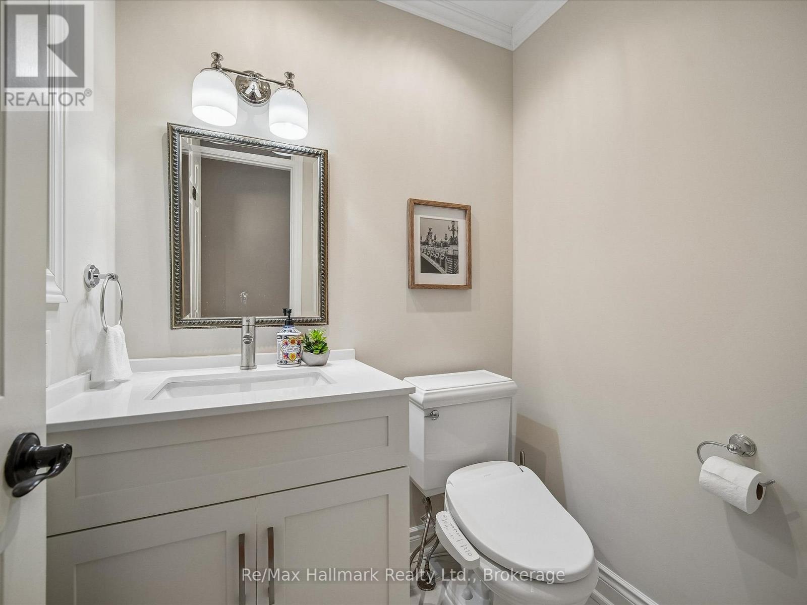 2103 Constance Drive, Oakville, Ontario  L6J 5V1 - Photo 5 - W12970324