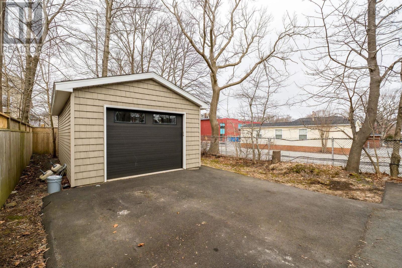 1538 Lemarchant Street, Halifax, Nova Scotia  B3H 3R1 - Photo 35 - 202606718