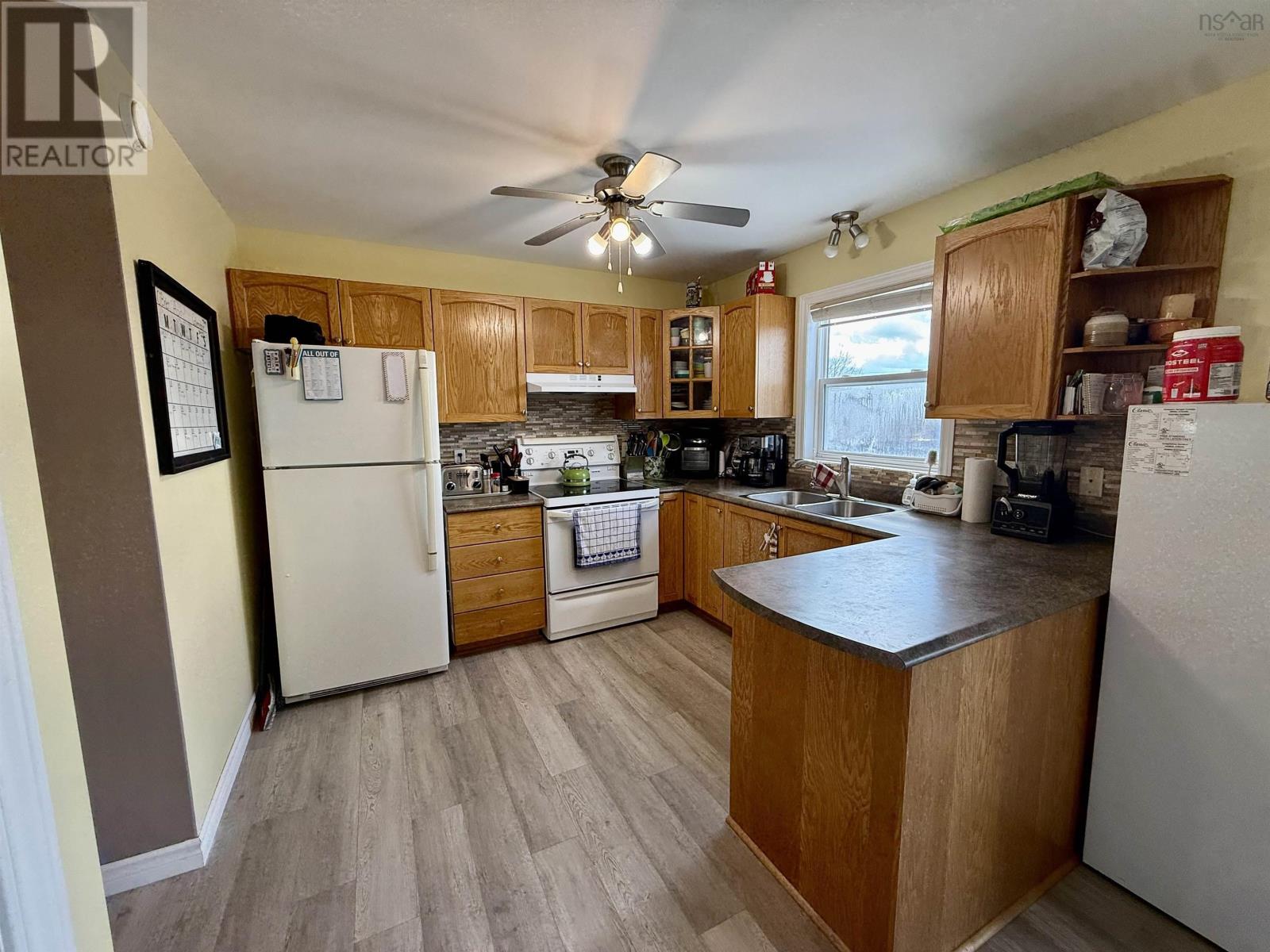 45 Peter Court, Eastern Passage, Nova Scotia  B3G 1S9 - Photo 10 - 202606750