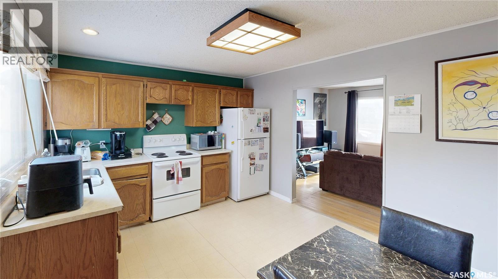 918 Campbell Street, Regina, Saskatchewan  S4T 5P3 - Photo 7 - SK032432