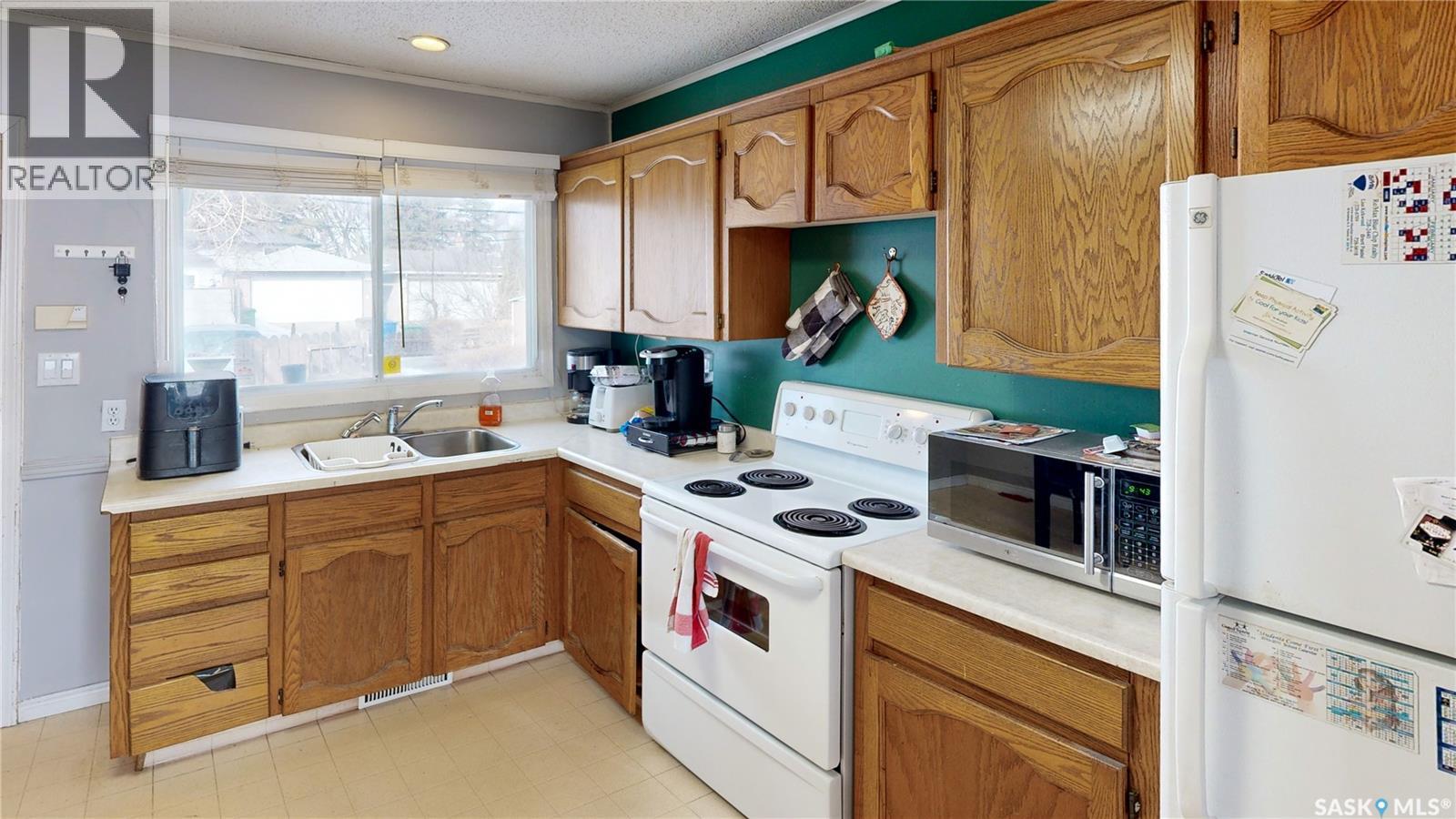 918 Campbell Street, Regina, Saskatchewan  S4T 5P3 - Photo 9 - SK032432