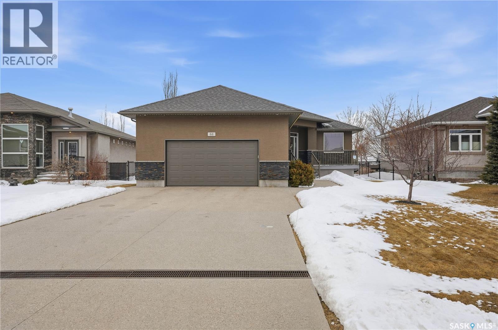 68 Fairway Crescent, White City, Saskatchewan  S4L 0A5 - Photo 2 - SK032115